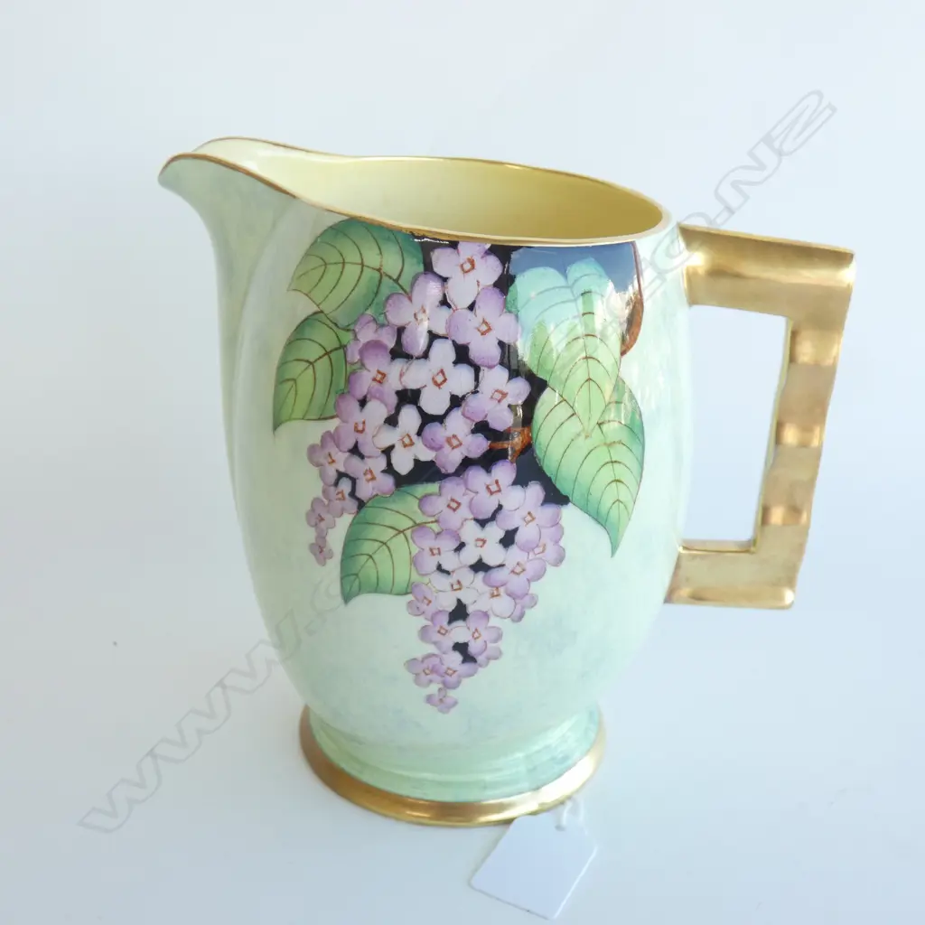 A Carltonware lustre jug Image 1++